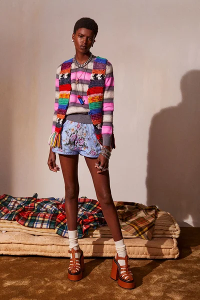 Look 12
